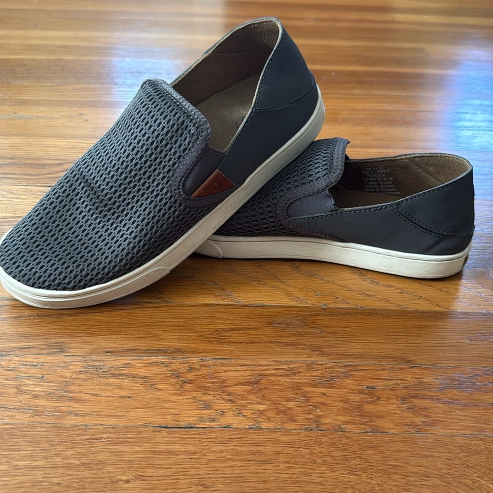 Olukai Pehuea shoes Size 8